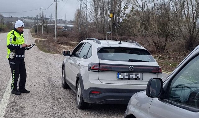 Bilecik'te trafik denetimleri aralıksız sürüyor