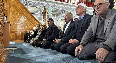 Bingöl'de bayram namazı kılındı