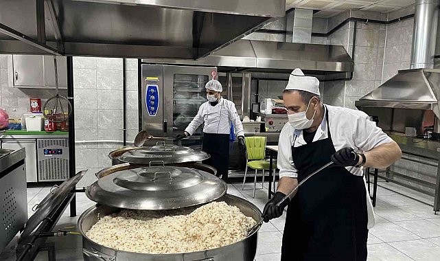 Bingöl'de her gün 2 bin 500 kişilik iftar yemeği
