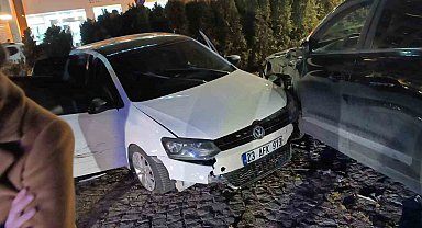 Bingöl'de iki otomobil çarpıştı: 4 yaralı