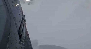 Bingöl'de tipi nedeniyle mahsur kalan araçlar kurtarıldı