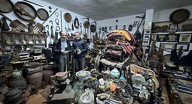 Bir bisküvi kutusuyla başladı, 15 bine yakın parçadan oluşan etnografya koleksiyonuna dönüştü