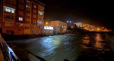 Bitlis Çayının su seviyesi arttı, Baykan'da tedbir alındı