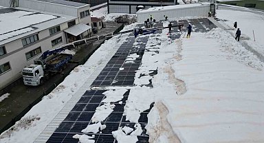 Bitlis OSB'deki çatıda kar yüküne karşı vinçli çözüm