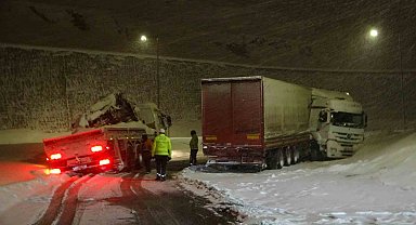 Bitlis'te kar yağışı kazaları da beraberinde getirdi