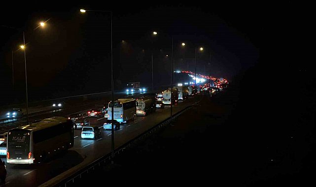 Bolu geçişinde bayram trafiği kilit