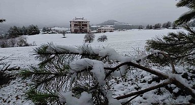 Bolu martta yağan karla beyaza büründü