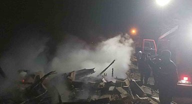 Bolu'da tek katlı ev küle döndü