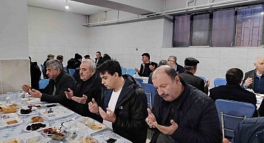 Bozcaarmut Köyü'nde gönülleri buluşturan iftar
