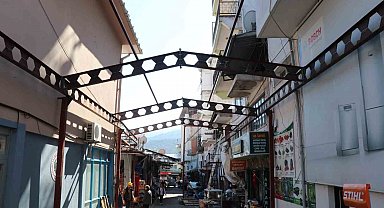 Bozdoğan'da Simit Pazarı Sokağı geçici olarak araç trafiğine kapatıldı