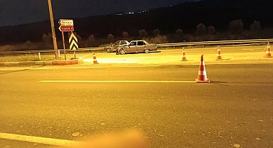 Buldan'da iki otomobil kavşakta çarpıştı; 1 yaralı