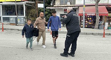 Burdur'da 2 genç tanımadığı bir kişi tarafından bıçaklandı