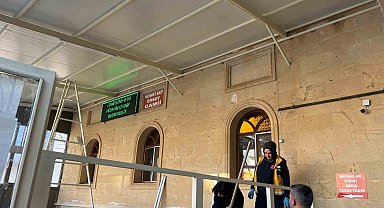 Burdur'da merdivenden düşen usta ve çırağı yaralandı