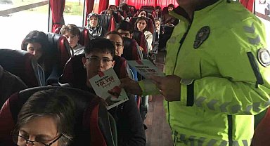 Burdur'da otogarda emniyet kemeri kullanımı hakkında bilgilendirme