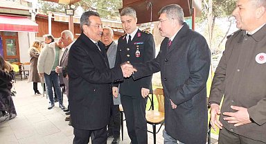 Burhaniye'de bayramlaşma töreni düzenlendi