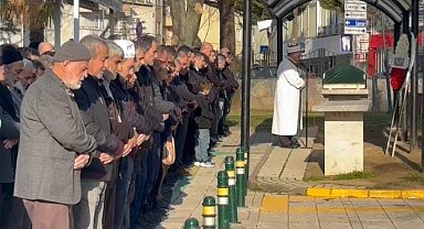 Bursa'da 7 yaşındaki Gökçe son yolculuğuna uğurlandı