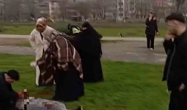 Bursa'da bıçaklı kavga...Boğazı kesilen kişi hayatını kaybetti