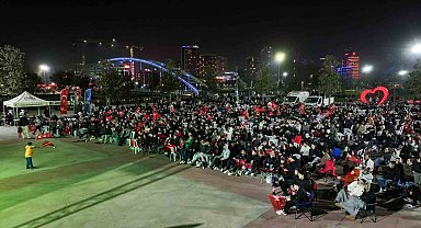 Bursa'da dev ekranda milli coşku