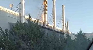 Bursa'da fabrika bacasında yangın çıktı