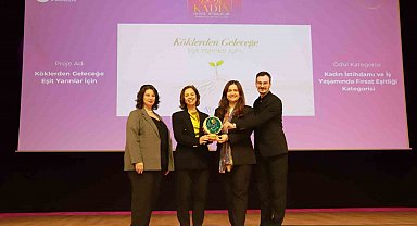 Bursa'da Yeşim Grup'a Kadın Dostu Markalar Farkındalık Ödülü