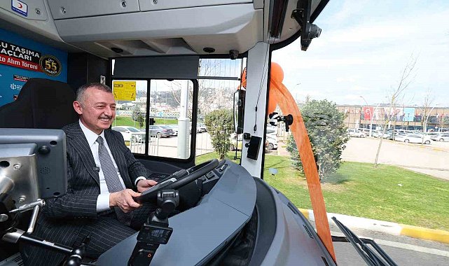 Büyükakın'dan İzmir'e gönderme: "Sadece kendimizle yarışıyoruz"