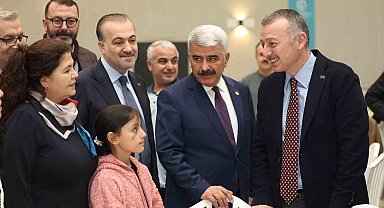 Büyükakın'dan sağlıkçılara: "Siz sadece meslek değil insanlık görevi yapıyorsunuz"