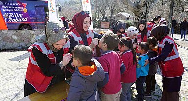 Büyükşehir'den Sarıçukur'da miniklere eğlence ve bilim dolu gün