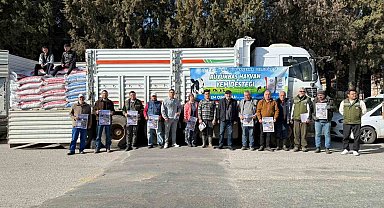 Büyükşehir'in yem desteği Sultanhisar'da üreticilerle buluştu