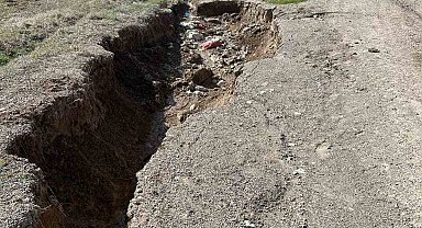 Çameli Belediyesi yol bakım çalışmalarına hız kesmeden devam ediyor