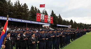 Çanakkale'de eğitimleri tamamlanan acemi erler yemin etti