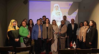 Çanakkale'de "Savaşın Gölgesinde Kadın" Paneli Düzenlendi