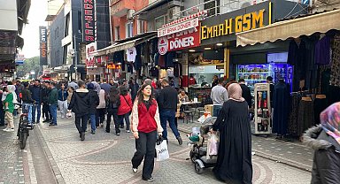 Çarşı ve sokaklarda bayram yoğunluğu
