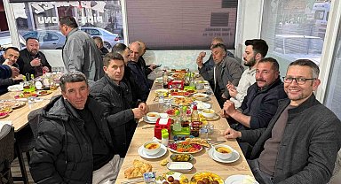 Çavdarhisar'da kaymakam, muhtarlar ve protokol üyeleri iftarda bir araya geldi