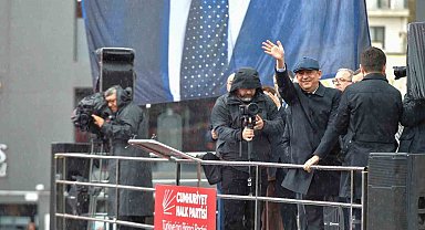 CHP Genel Başkanı Özel: "Ben milletimden utandım o görüntüler adına. Ben özür diyorum milletimden"
