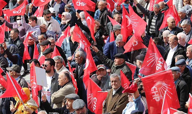 CHP Genel Başkanı Özel: "Kapı kapı gezeceğiz, sokak sokak dolaşacağız, neyi, nasıl düzelteceğimizi söyleyeceğiz"