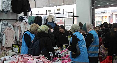 Cizre'de "Yetim Gülerse Cizre Güler" Projesi