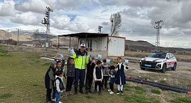 Çocukların bayram harçlıkları jandarmadan