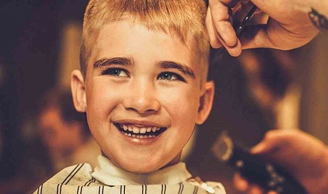 Çocukların bayram tıraşı muhtardan..!