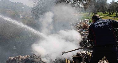 Çöplük alanda çıkan yangın ekipleri harekete geçirdi