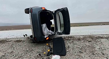 Çorum'da devrilen otomobildeki 5 kişi yaralandı