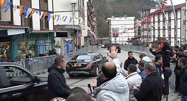 Cumhurbaşkanı Erdoğan, baba ocağı Güneysu'dan ayrıldı