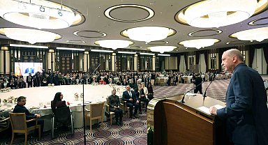 Cumhurbaşkanı Erdoğan: "Kıymetli öğretmenlerimize karşı şiddete toleransımız yoktur"