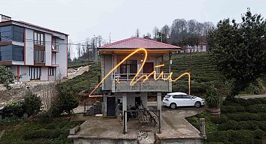 Cumhurbaşkanı Erdoğan'a baba ocağında led imza sürprizi yapılmış