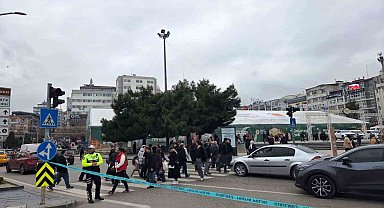 Cumhuriyet Meydanı'nda trafik yoğunluğu