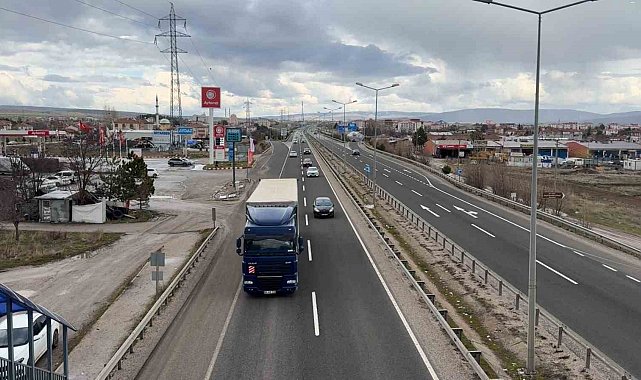 D100 karayolunda bayram dönüşü yoğunluğu