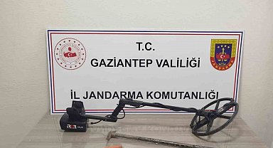 Define bulmak için kaçak kazı yapan 2 şahıs suçüstü yakalandı