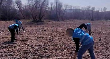 Denetimli serbestlik yükümlüleri 'Adalet Ormanı'nda meyve yetiştiriyor