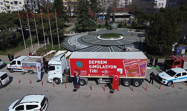 Deprem Haftası'nda simülasyon tırı sahada