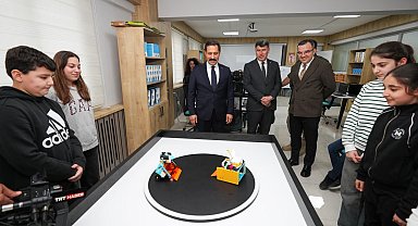 Depremin izlerinin silindiği kentte, 1540 takım, robot yarışmasında derece yapmak için mücadele verecek