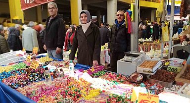 Devrek'te bayram şekerleri ve tatlıları görücüye çıktı
